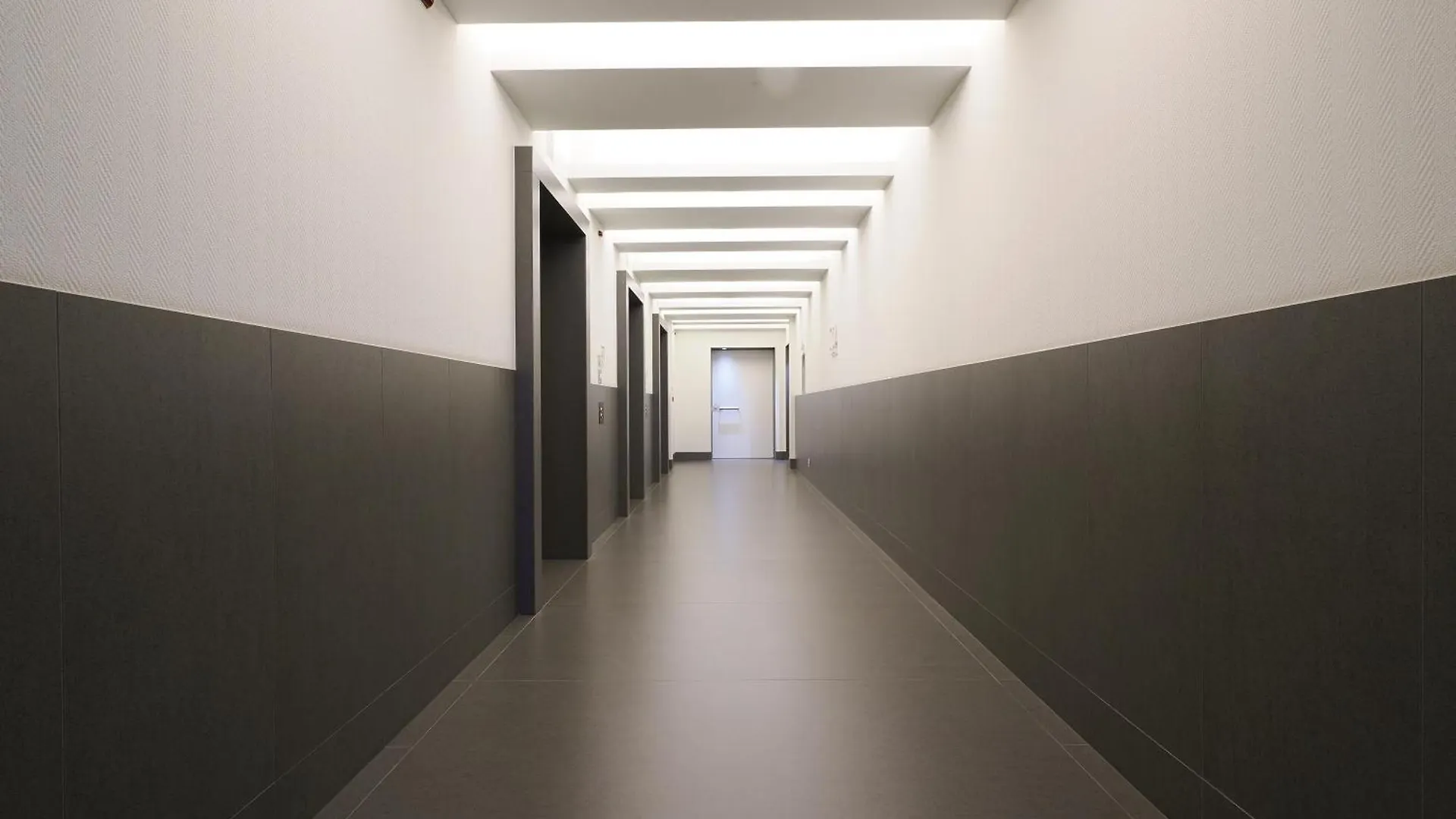 Elegant & Spacious Apartment In Solaria - Top View Milan