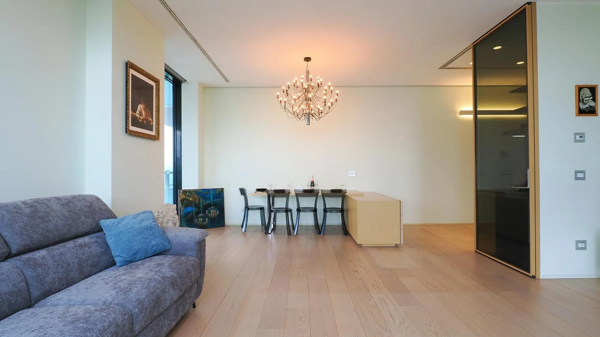 Elegant & Spacious Apartment In Solaria - Top View 米兰 0*,  意大利