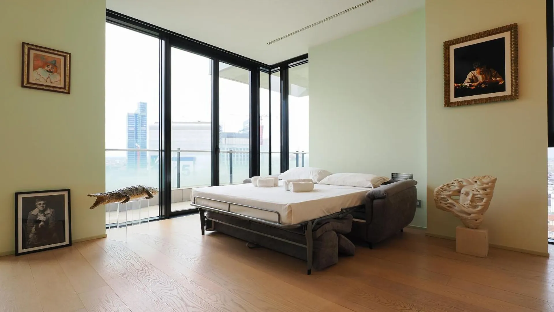 Elegant & Spacious Apartment In Solaria - Top View 米兰
